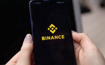 Binance's Asia-Pacific Head Departs Amidst Market Share Decline and Regulatory Pressures